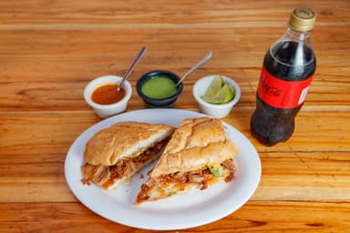 Torta de pastor + Horchata