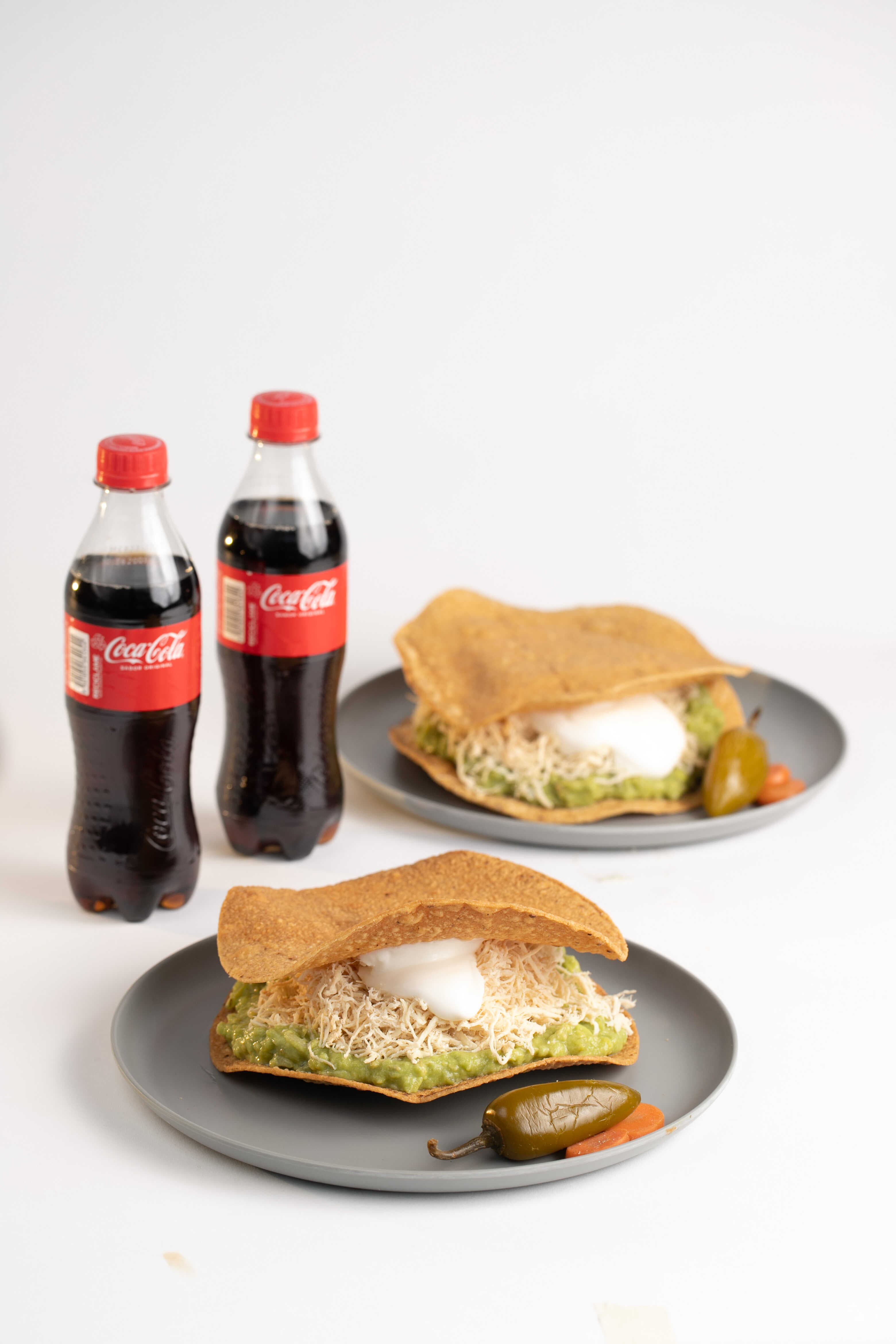 Combo 6 (2 Tostadas Gigantes + 2 Refrescos)