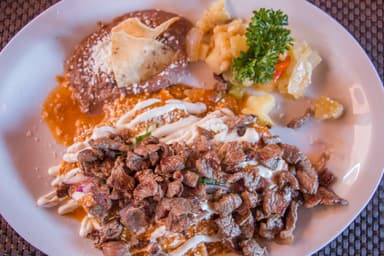 Chilaquiles con Carne Asada