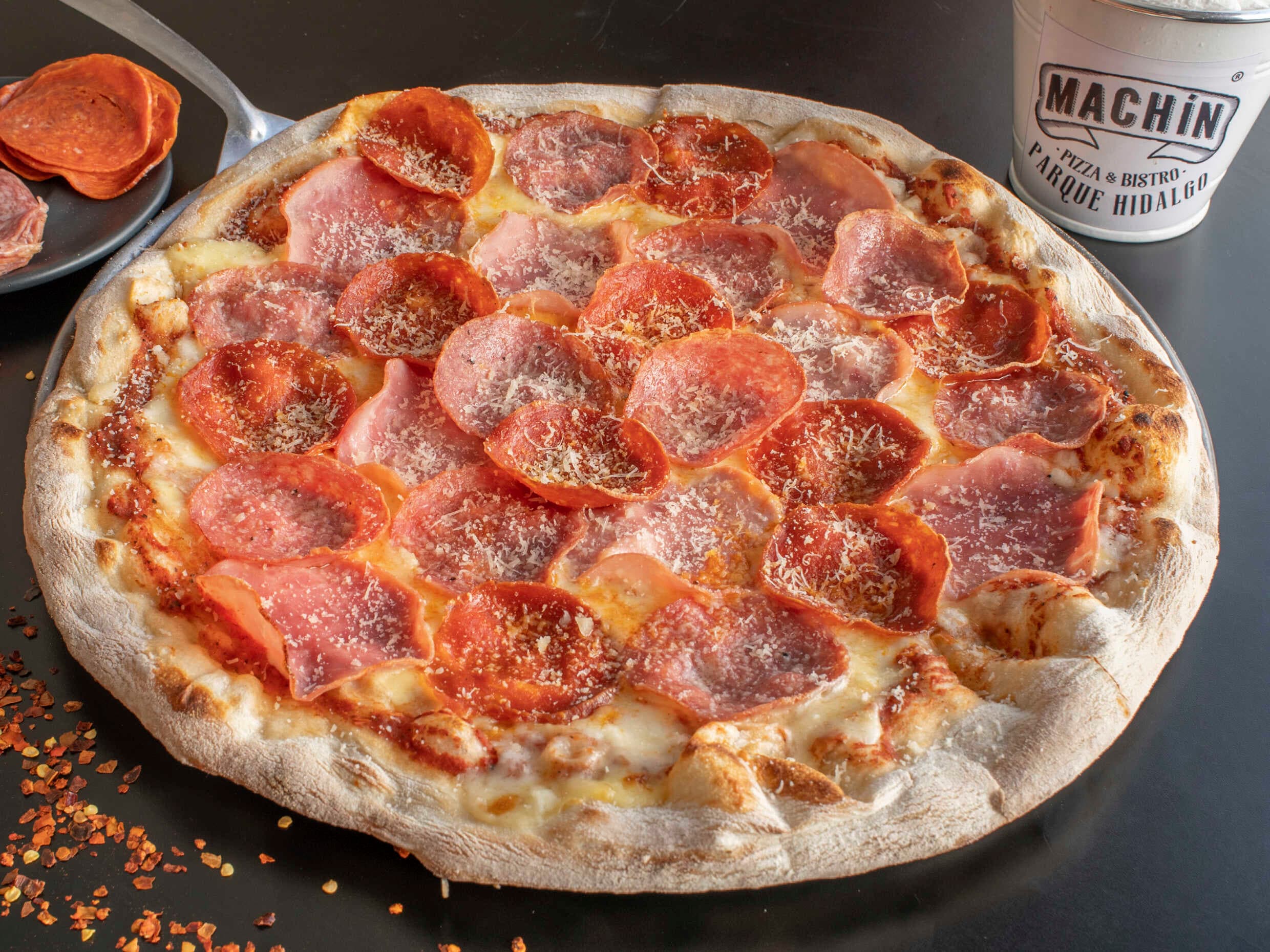 Pizza Carnes Frias