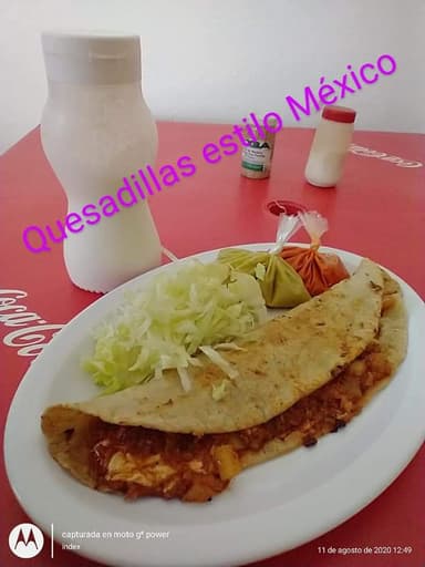 Combo 1- Quesadillas+Jugo Frut