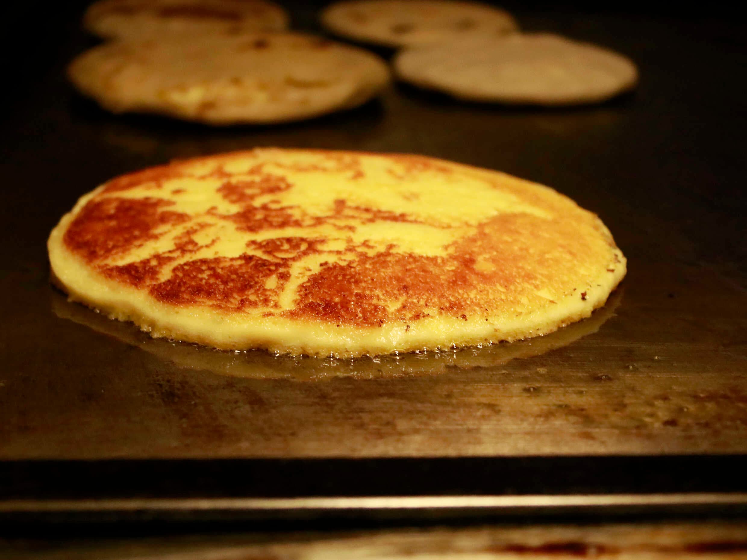 Tortilla de Queso con Natilla + Refresco natural