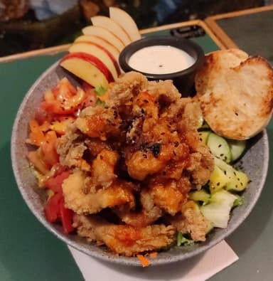 Ensalada Thai pollo