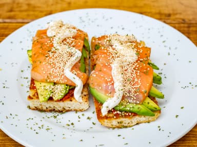 Toast de Salmón