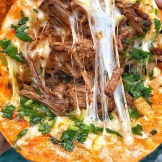 Combo: 1 Quesabirria 1 Taco de Birria y Coca Cola
