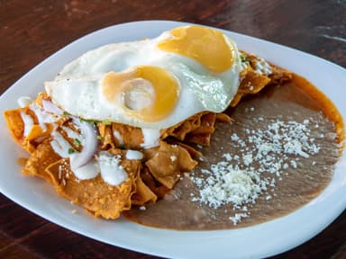 Chilaquiles con Huevo