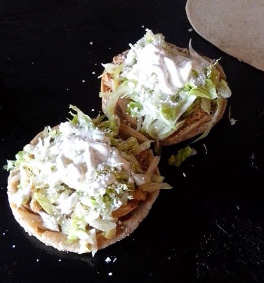 Sope con Picadillo