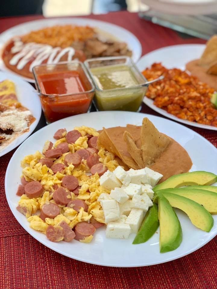 Huevos Revueltos Con Salchicha