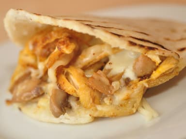 Queso, Pollo y Champiñones