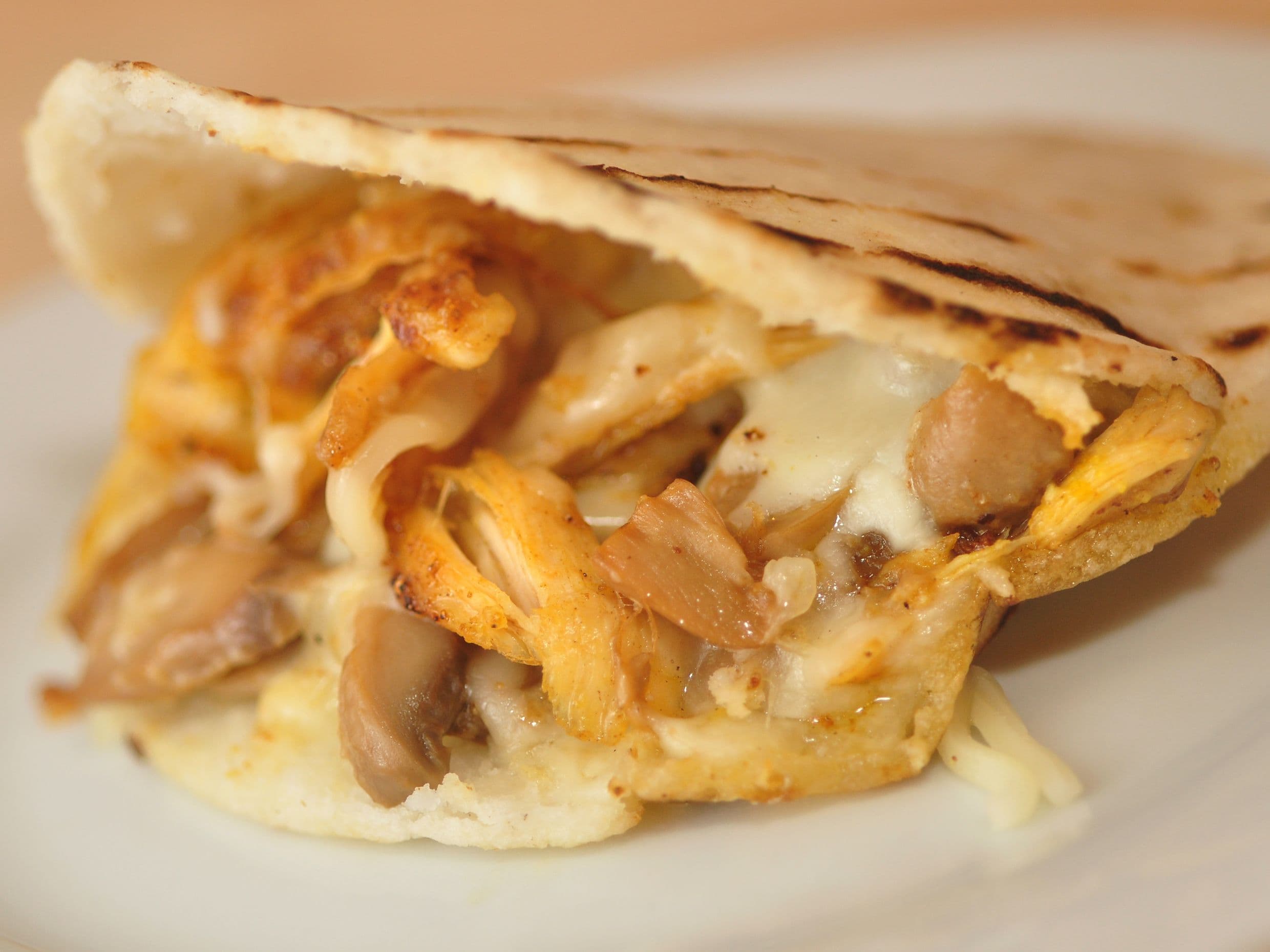 Queso, Pollo y Champiñones