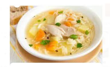 Consomé de Pollo, Verduras y Huevo