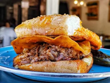 combo 3 - quesitorta + taco dorado