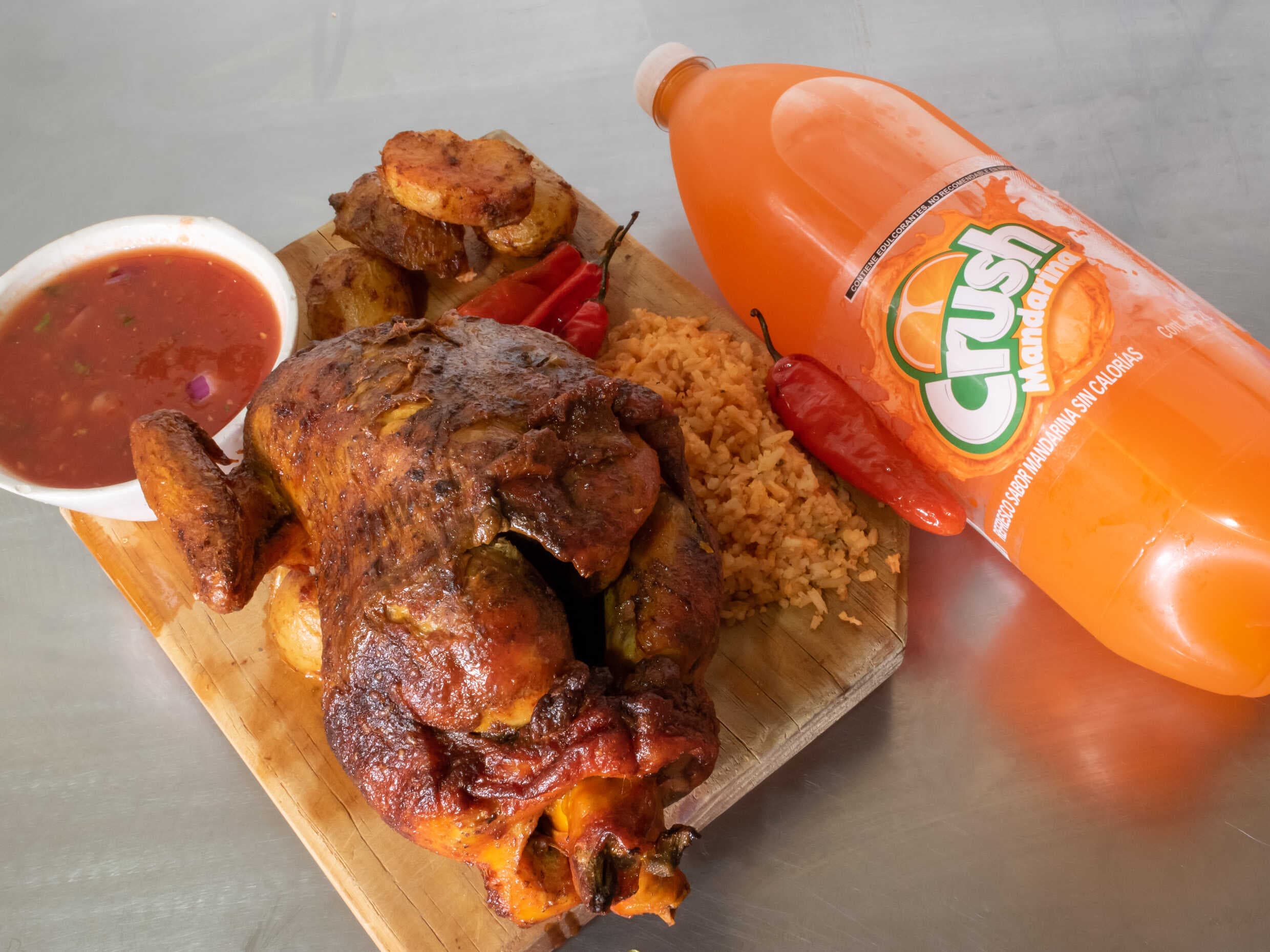 1 Pollo + 1 Refresco Crush 2lts