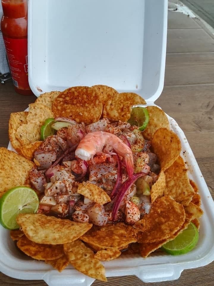Tostitos con Ceviche de Camarón
