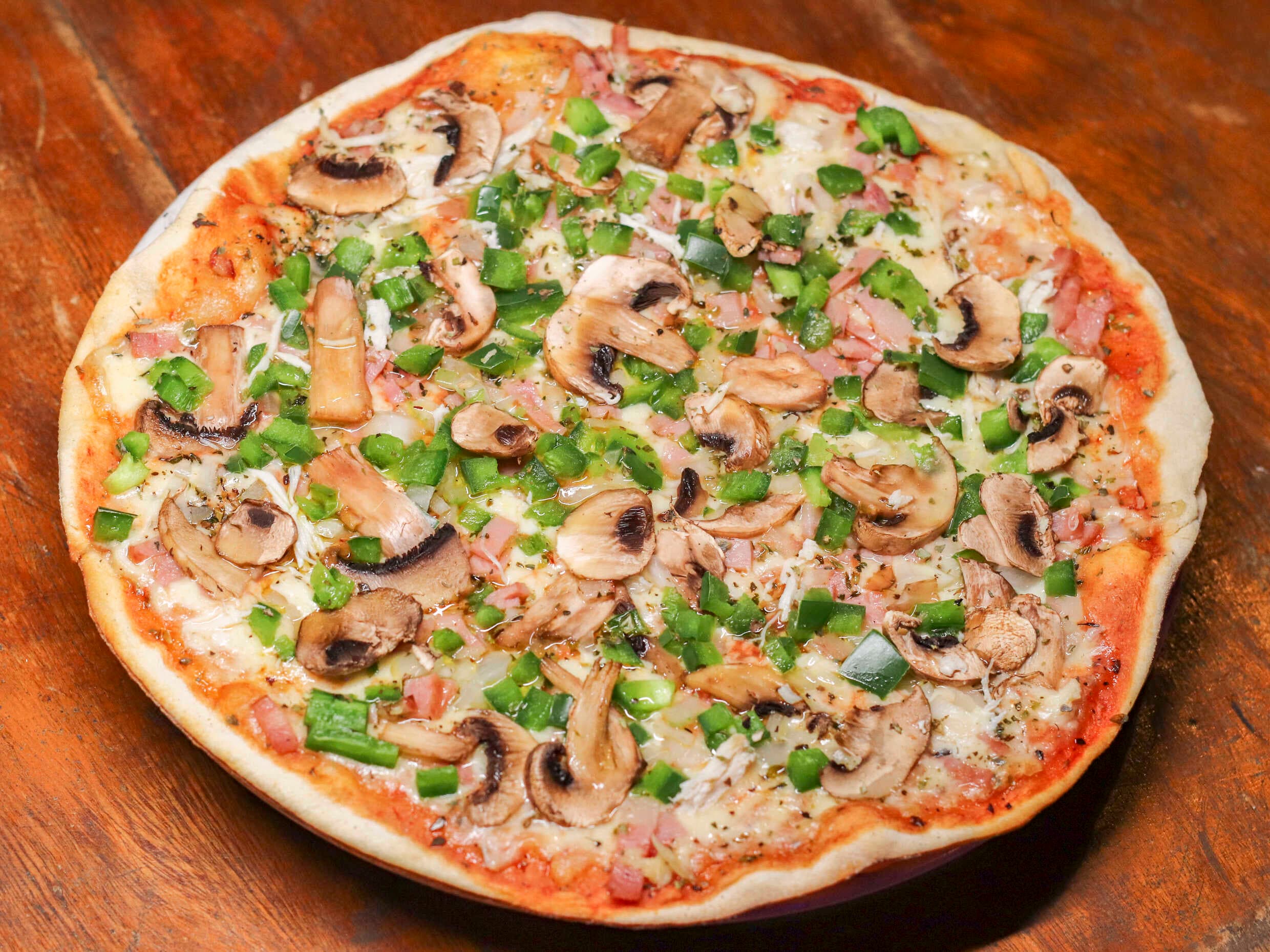 Pizza Especial Medium Vegetariana Pimentón