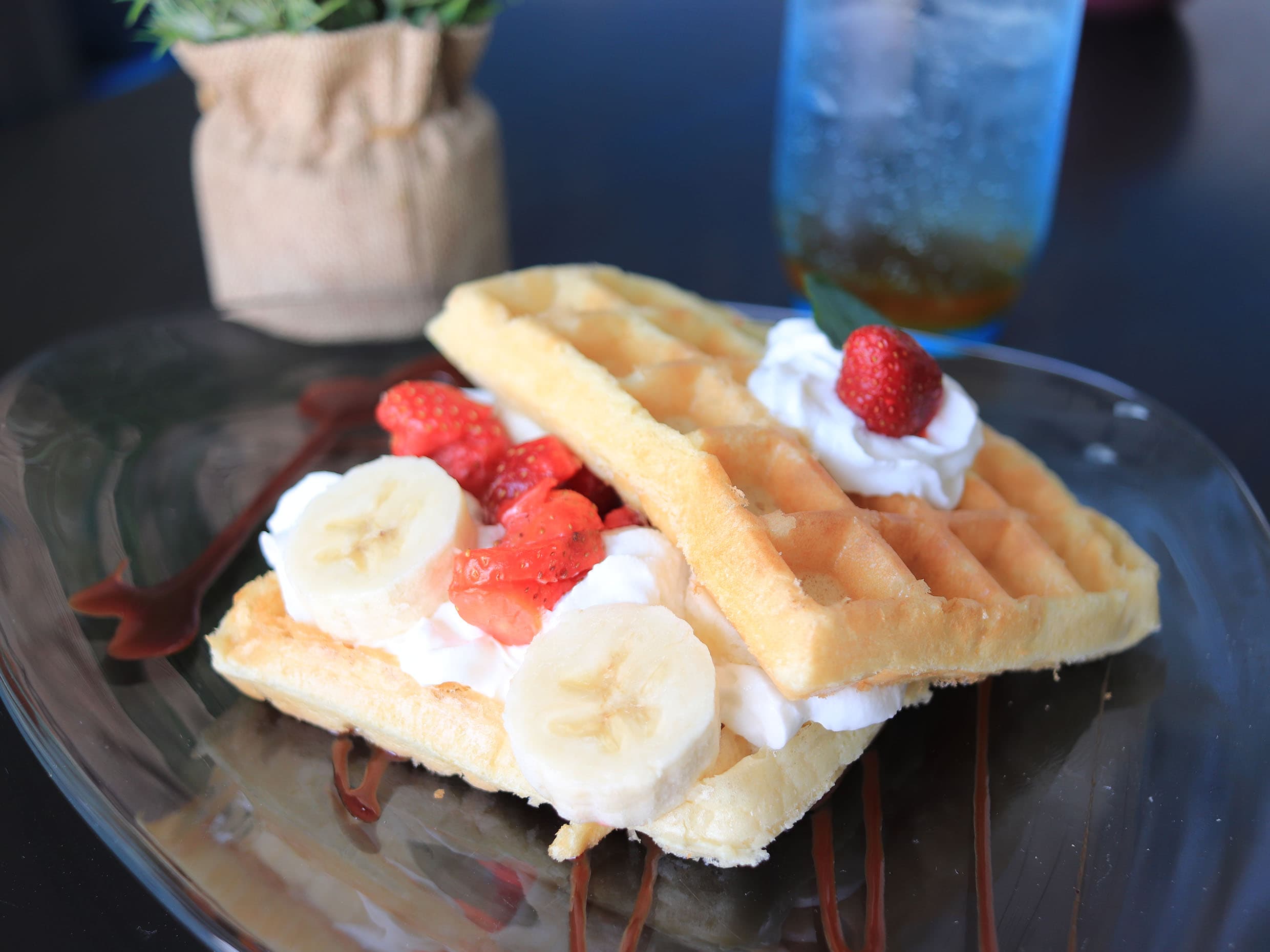 Waffles con Fruta