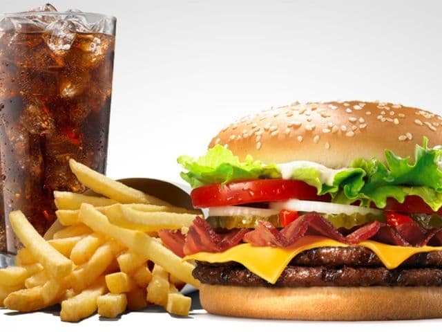 Hamburguesa JUMBO + Papas + Refresco