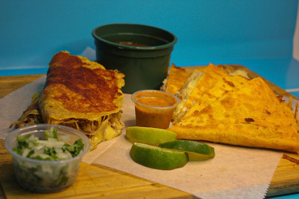 Combo 1 (Quesabirria + Taco Birria)