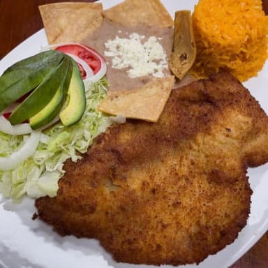 Milanesa de Pollo Empanizada