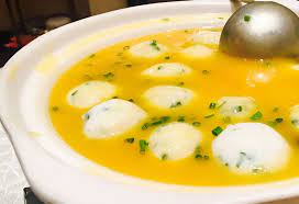 Caldo de Huevos