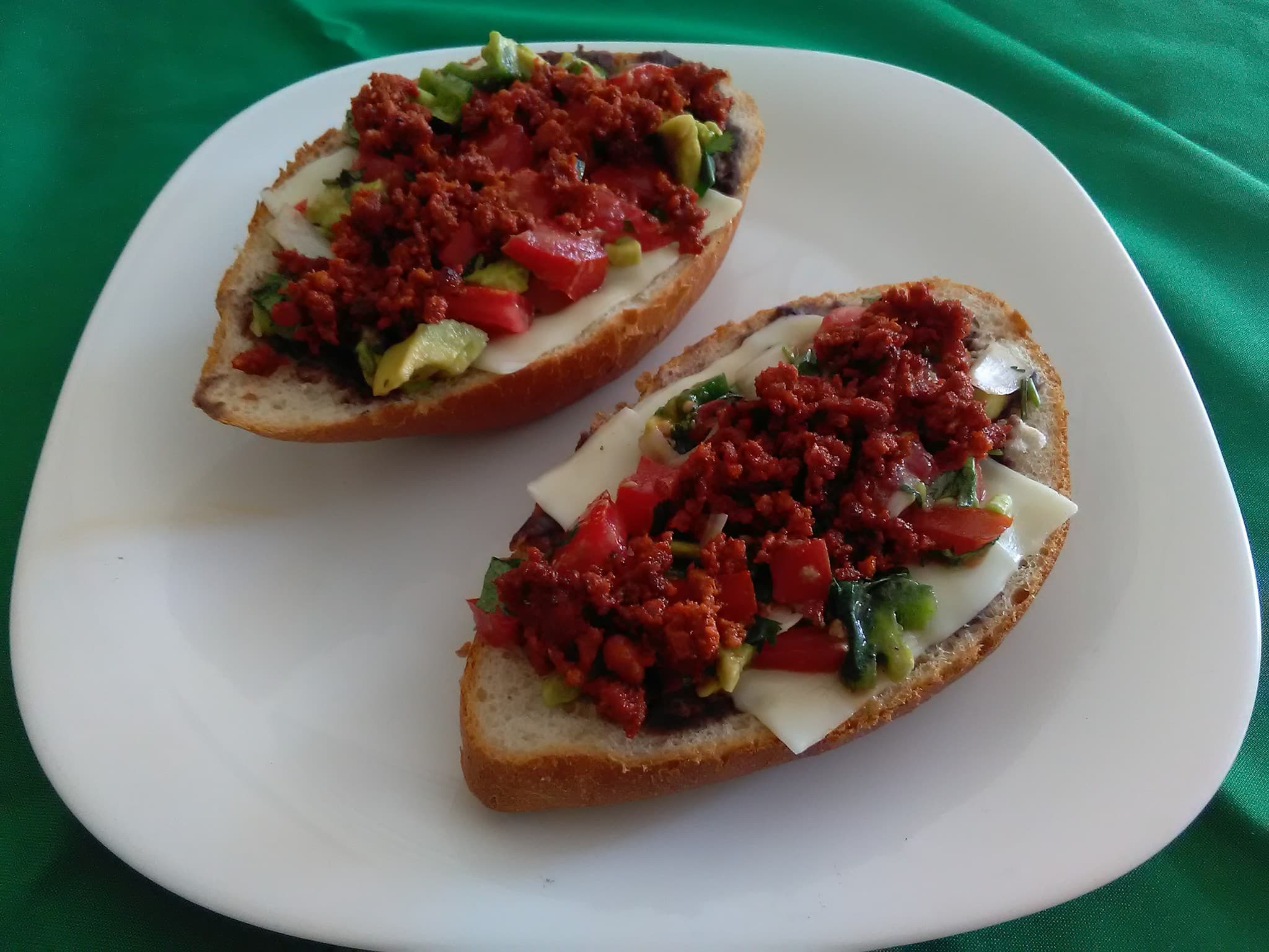 Huevas al Gusto +Molletes