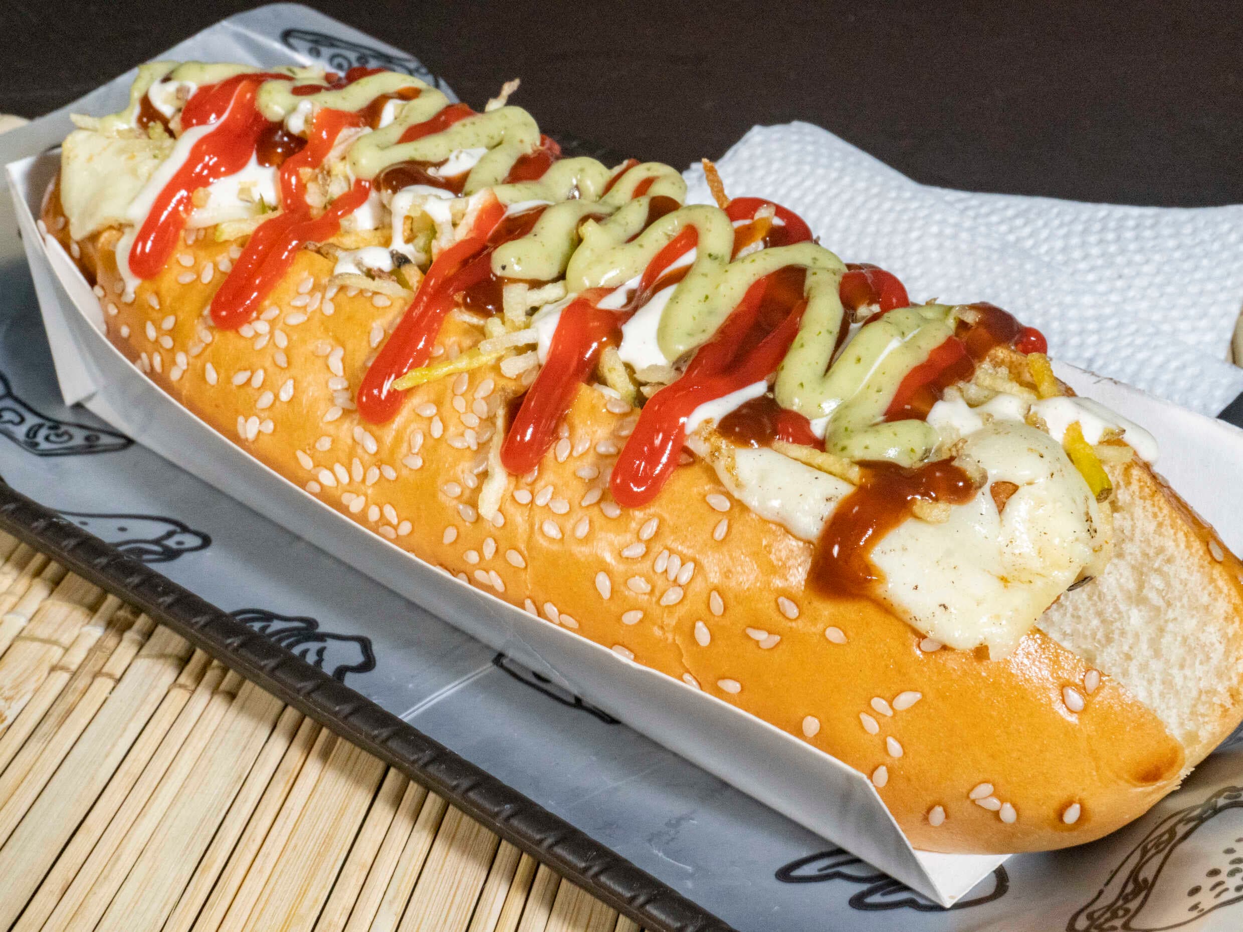 Perro Clásico con Papas y Gaseosa Personal