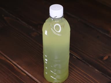 AGUA DE LIMON CON PEPINO Y CHIA