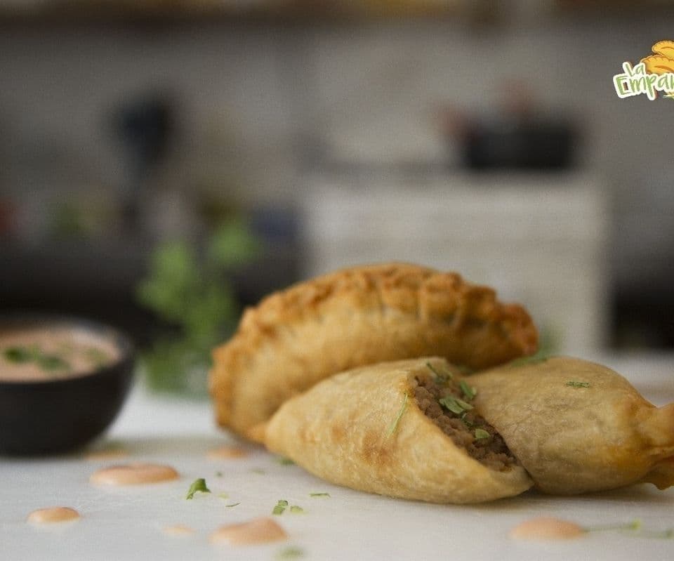 Empanada de Champiñones, Queso y Jalapeño