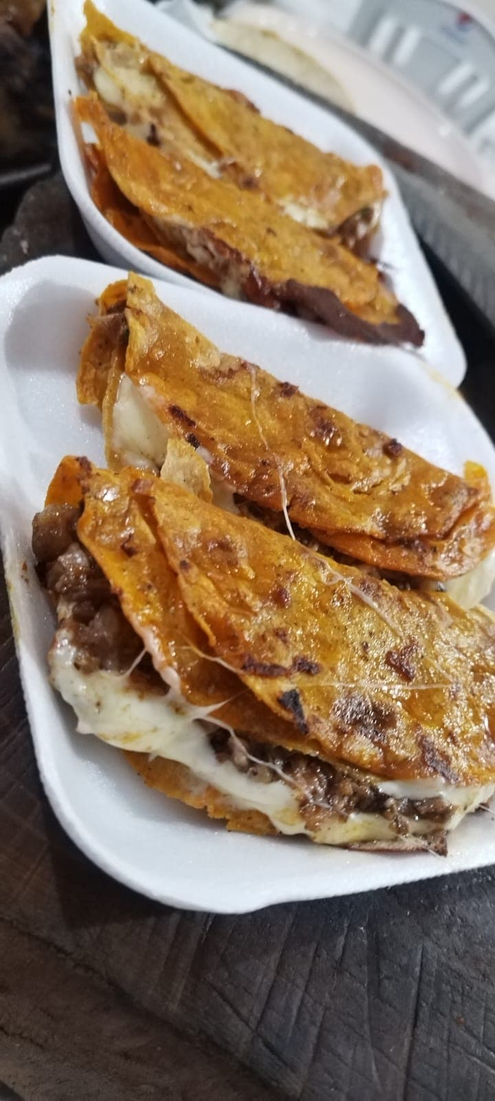 Quesabirria de maiz