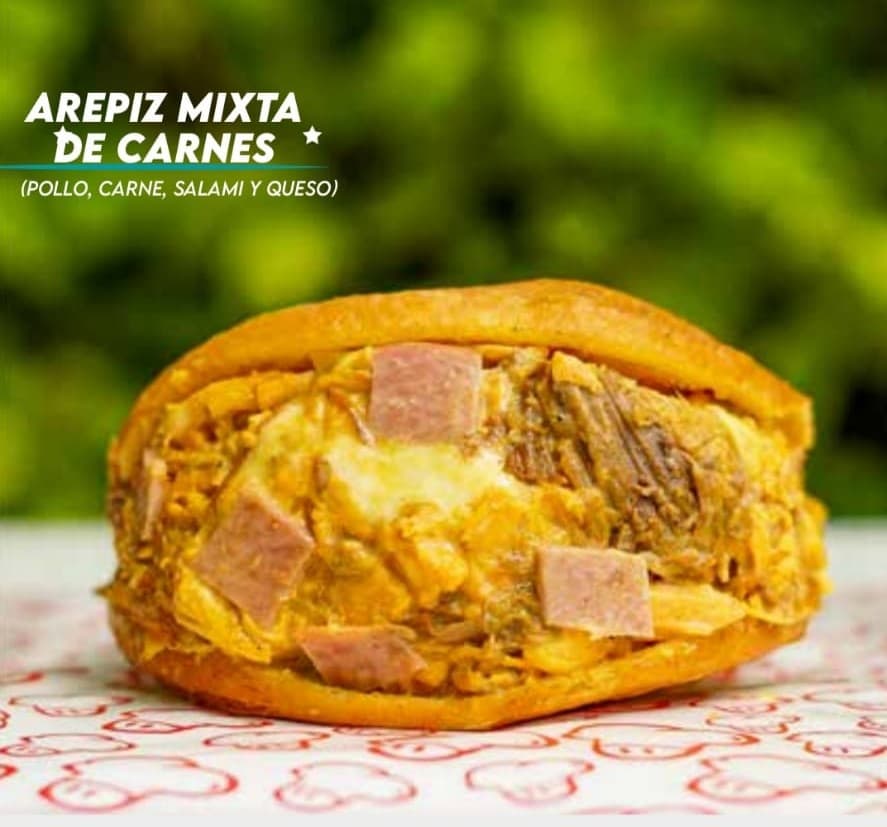 Arepiz Tradicional Mixta de Carnes