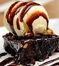 Brownie Caliente con Helado