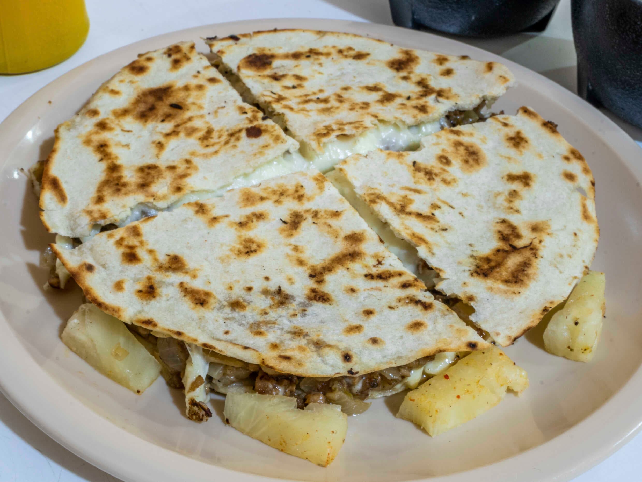 QUESADILLA ARABE HAWAIANA