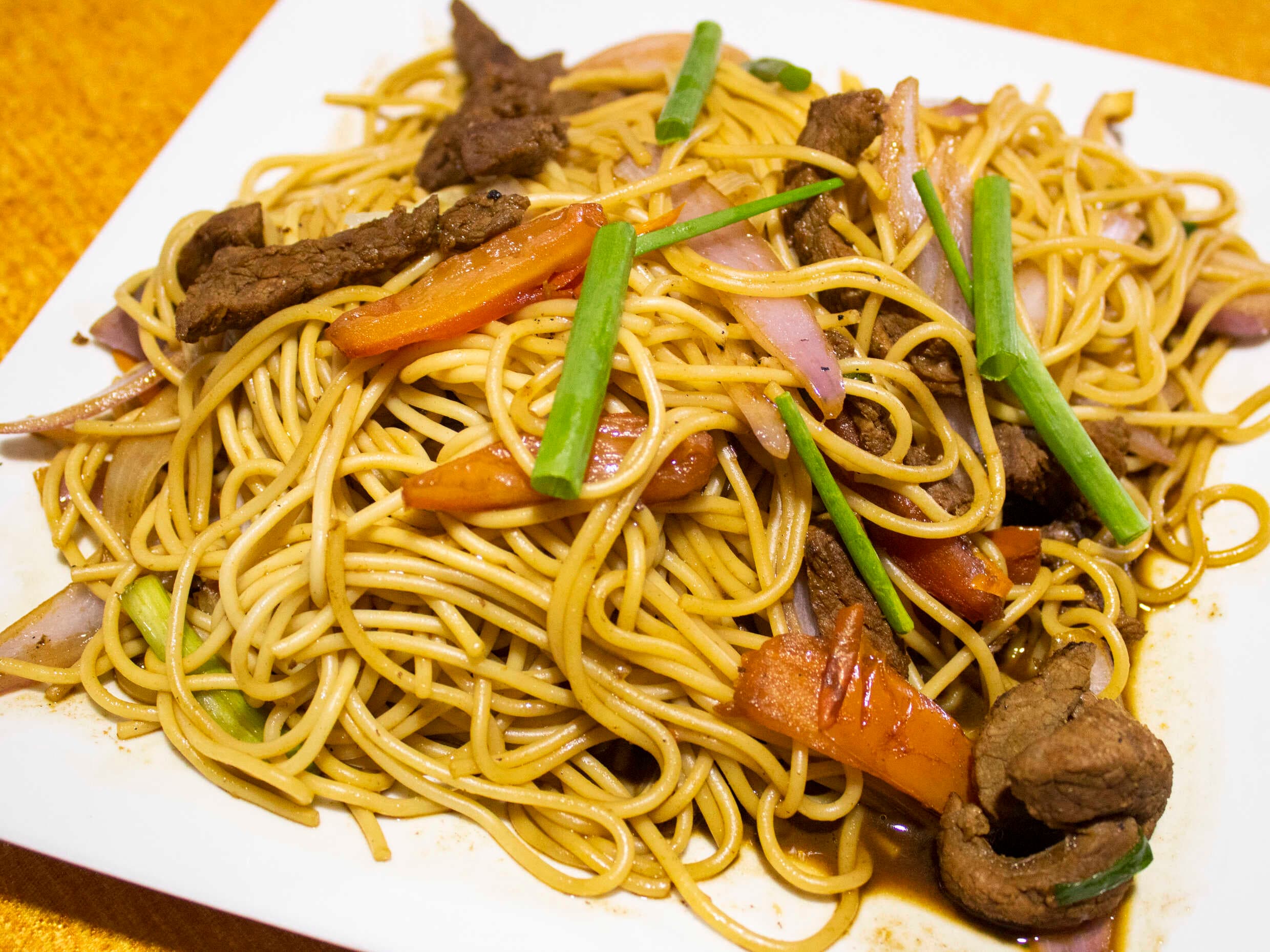 Tallarín Saltado de Carne
