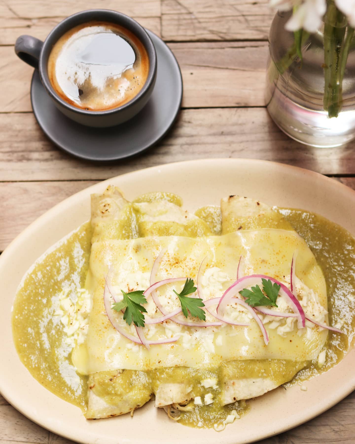 Enchiladas + Bebida