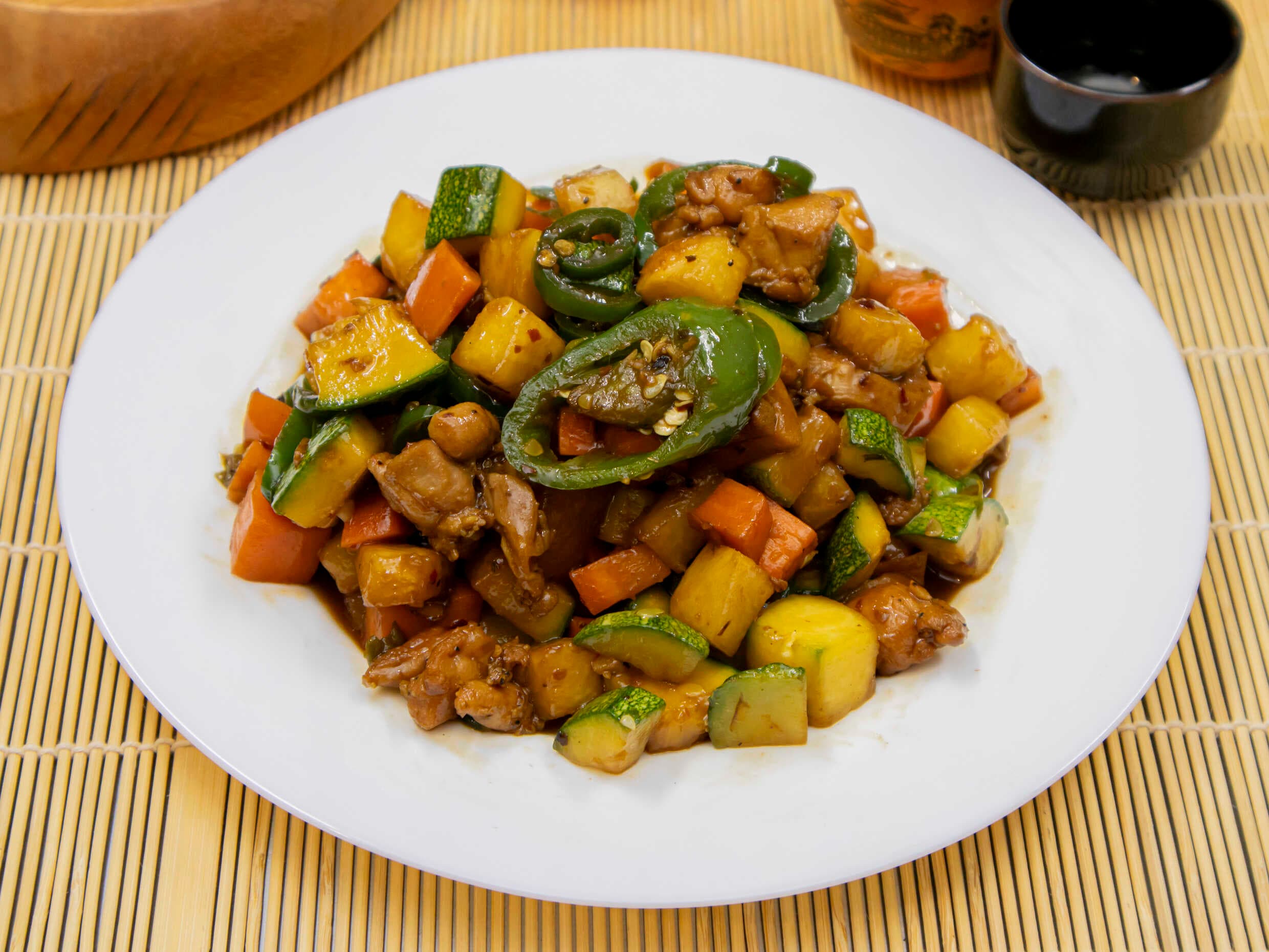 Pollo Almendrado (Grande) 鸡丁大盒