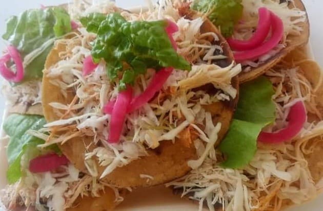 4 Tostadas de Pollo