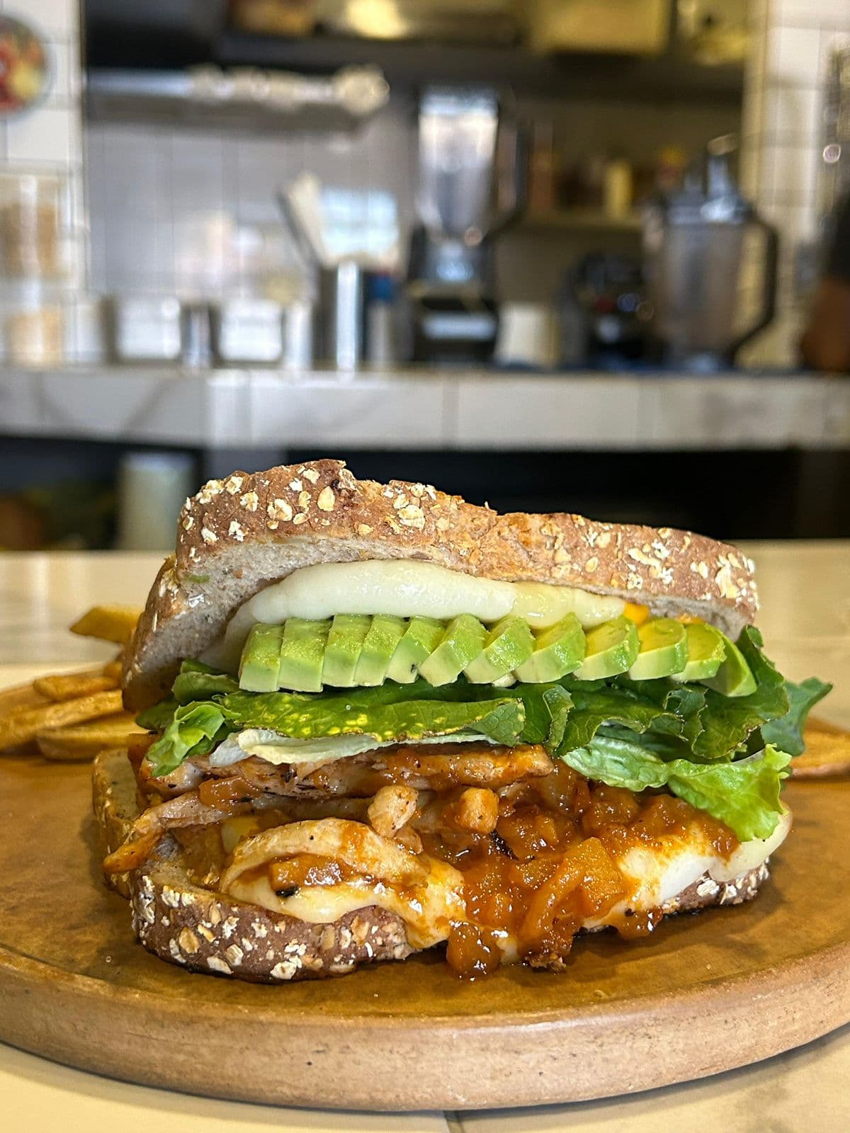 Sandwich de pollo a la hawaiana