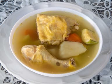 Caldo de Pollo