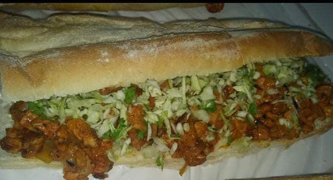 Torta de Carnitas con Queso