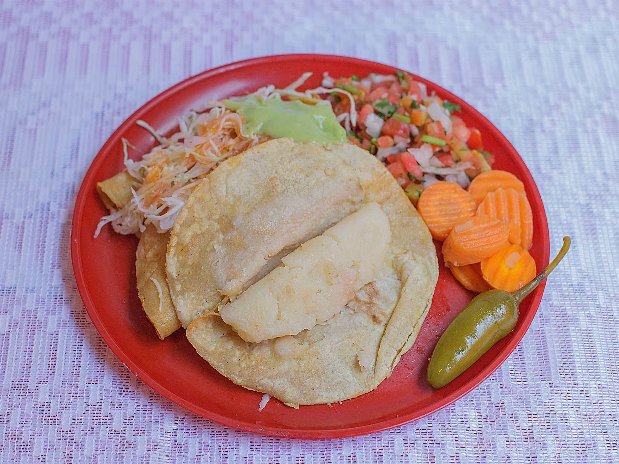 Combo 10Tacos chicharron + 1coca cola