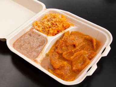 CHICHARRON EN SALSA ROJA