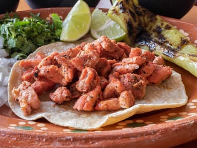 Taco de carne adobada