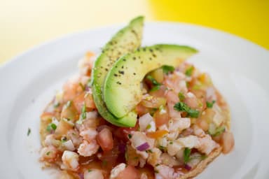 Paquete #10: Tostadas de Camarón + Bichi + Soda