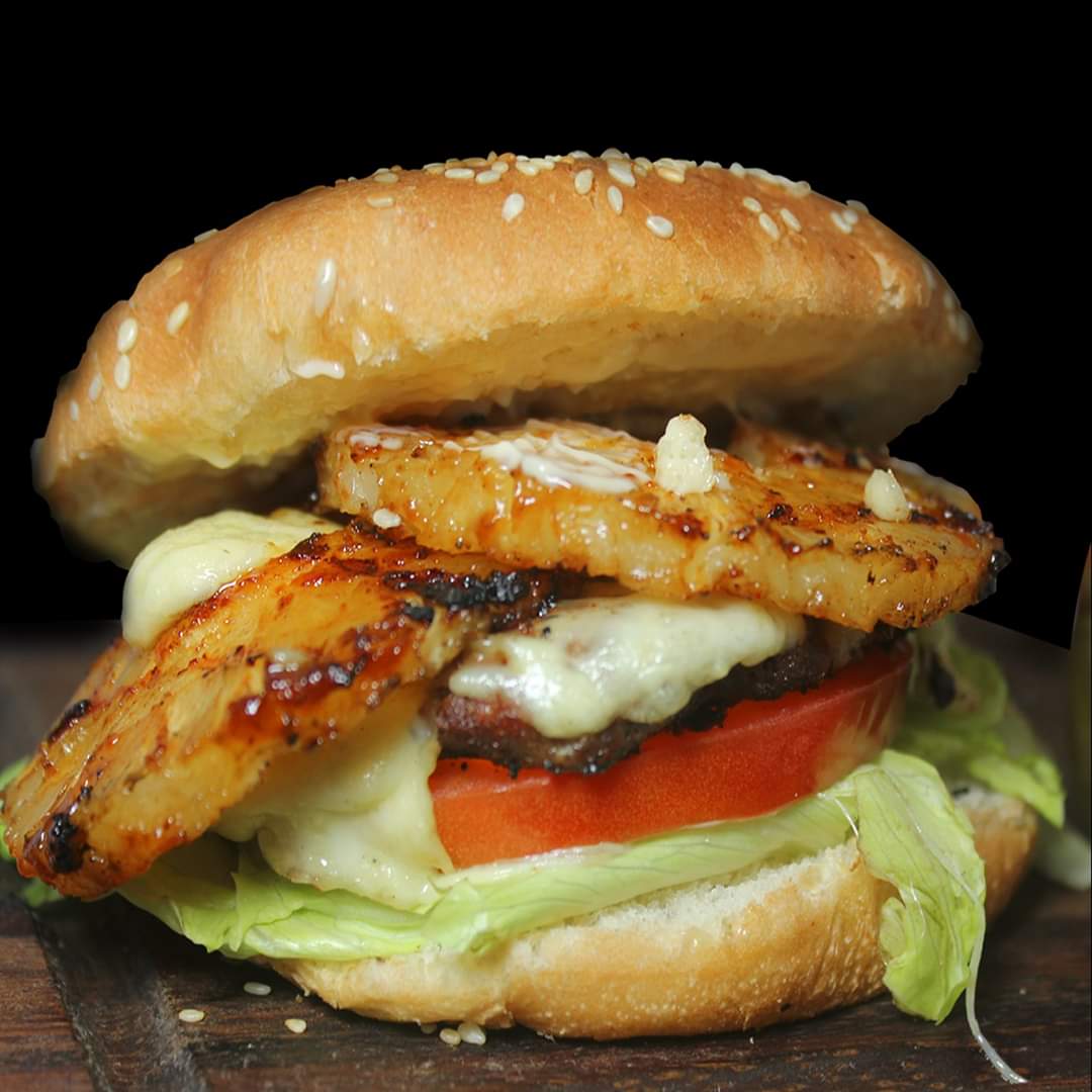 Hamburguesa Hawaiana Al Carbon