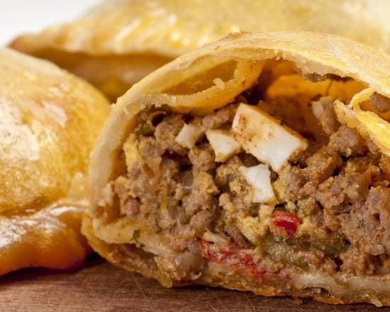 Empanada de Carne Criolla