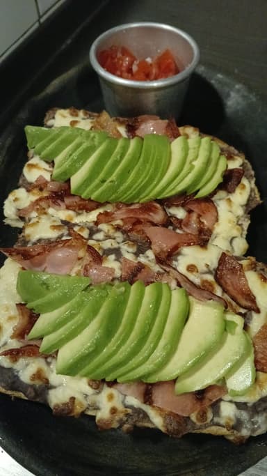 Molletes de Tocino