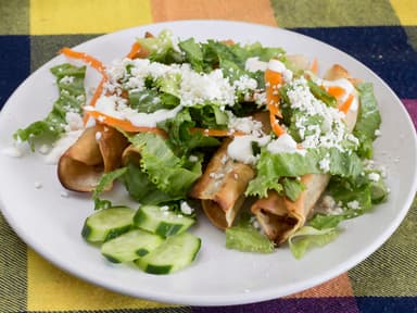 Tacos Dorados de Pollo