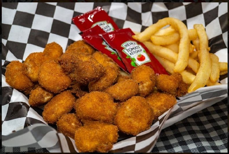 Nuggets de Pollo con Papas
