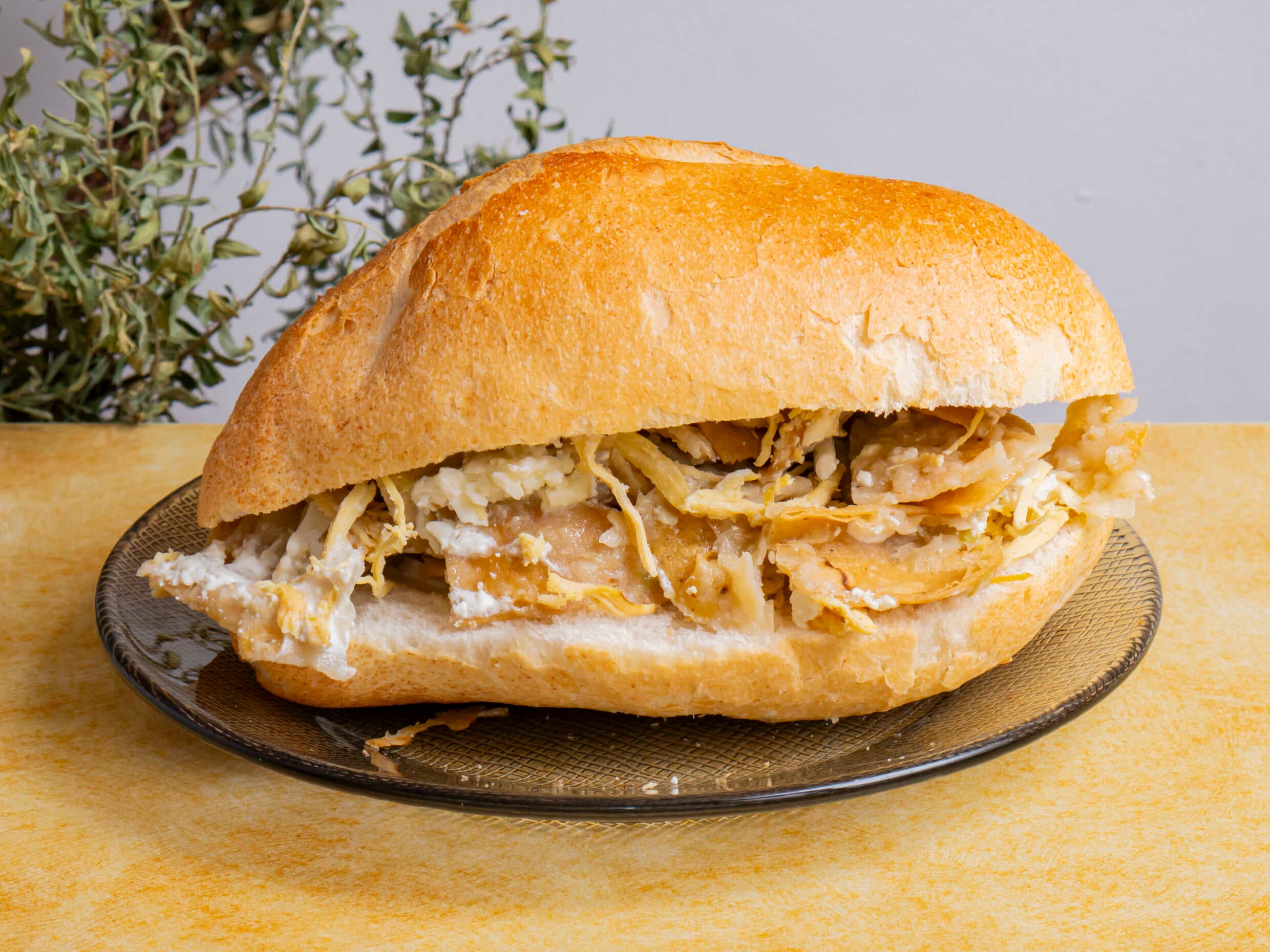 Torta de Chilaquiles 🌶️