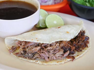 Quesadilla de Birria Mixta